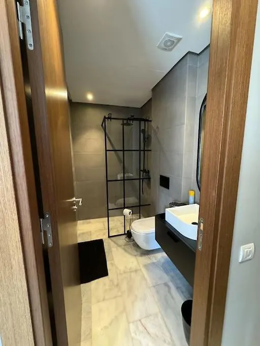 Appartement De Haut Standing- Ferme Bretonne Casablanca 0*,